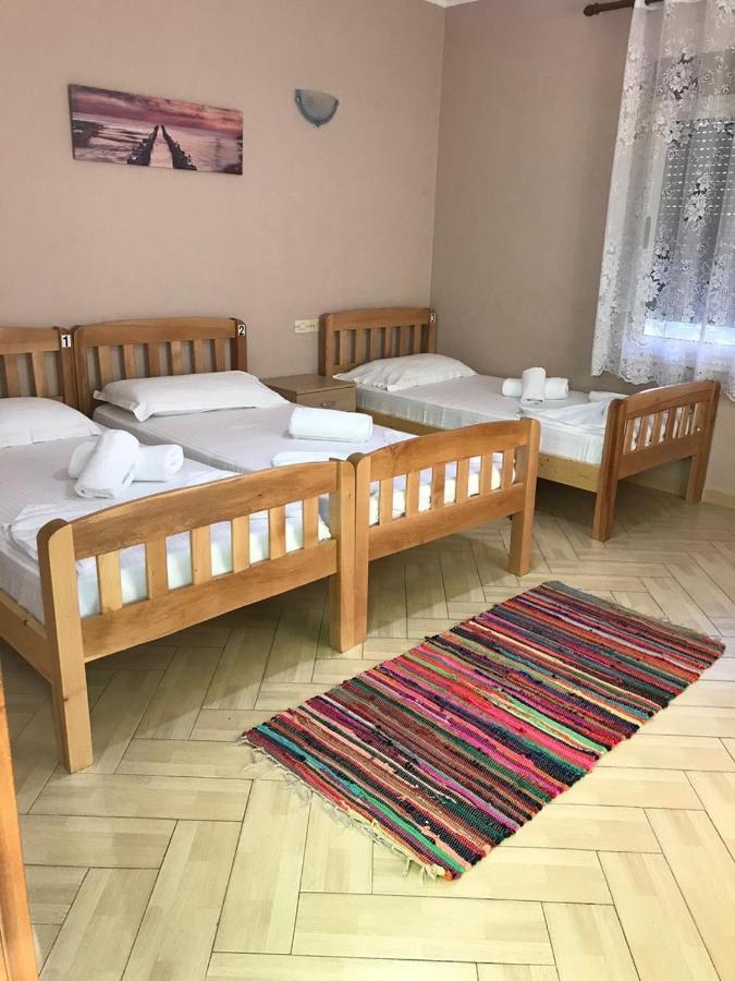 Hotel Durres Vila 53 Buitenkant foto