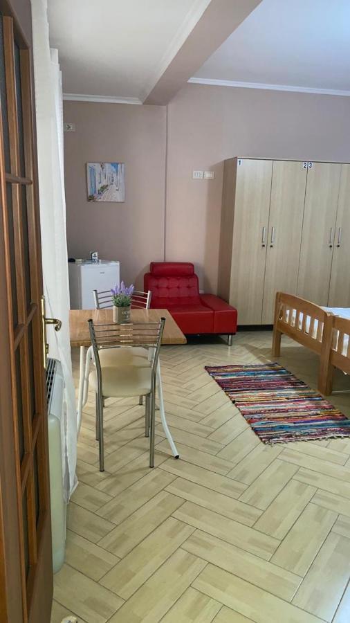 Hotel Durres Vila 53 Buitenkant foto