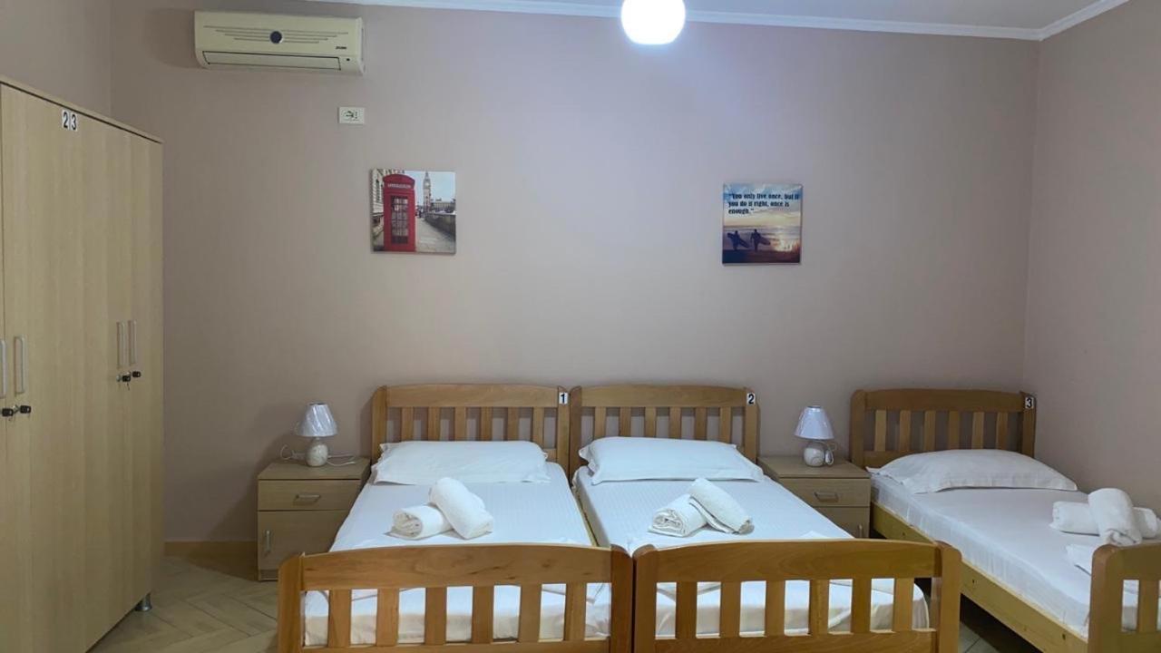 Hotel Durres Vila 53 Buitenkant foto
