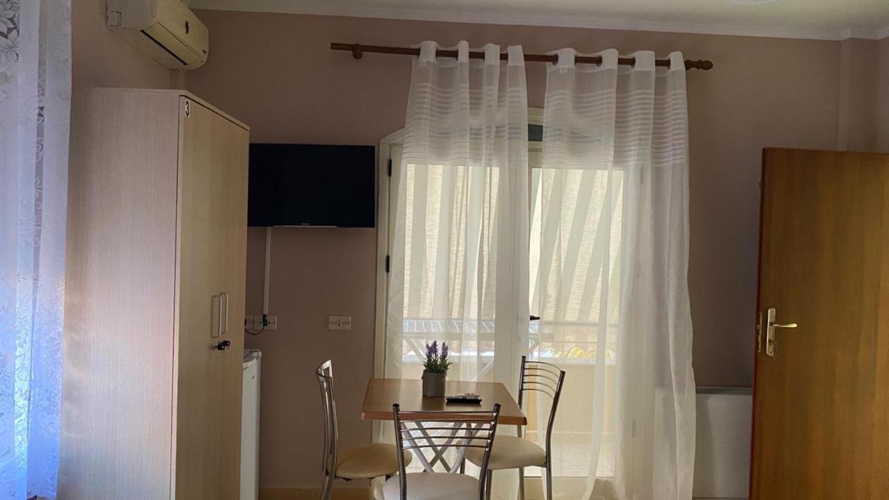 Hotel Durres Vila 53 Buitenkant foto
