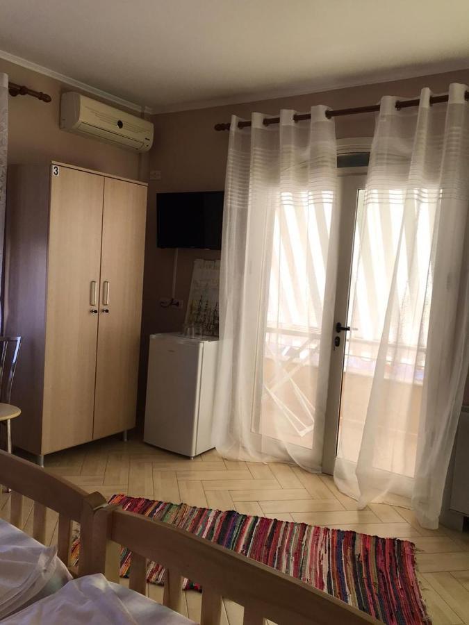 Hotel Durres Vila 53 Buitenkant foto